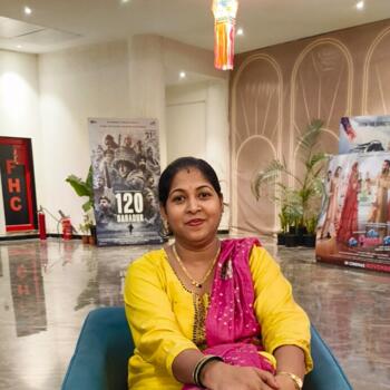 बेबीसिटर बम्बई: Pranjali