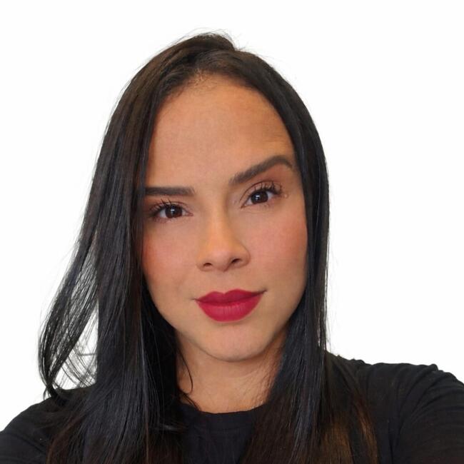 Babysitting job in Salvador: Laura