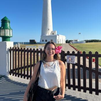 Babysitter in Montevideo: Nicole
