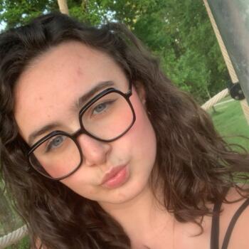 Babysitter Montreuil-le-Gast: Lilwenn