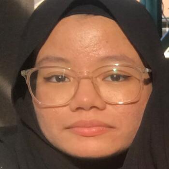 Pengasuh di Gelang Patah: NUR FASIHAH