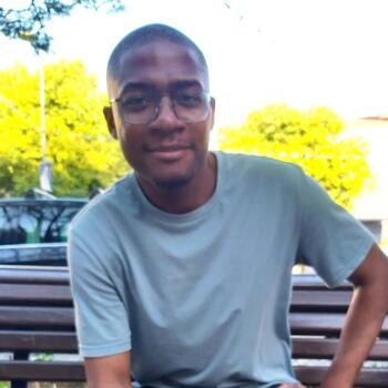 Trabalhos de ama em Loures: Trabalho de babysitting Yazalde