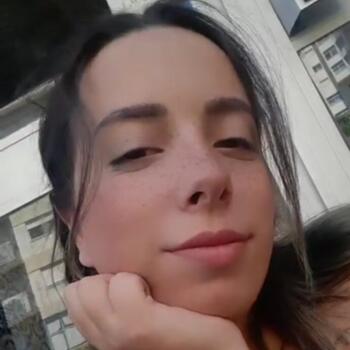 Babysitting job in Covilha: babysitting job Madu