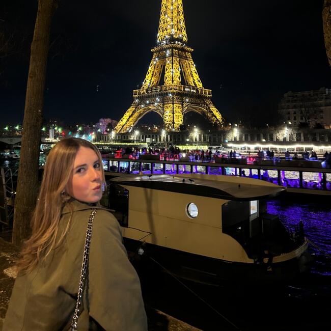 Babysitter in Nantes: Héléa