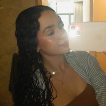 Babysitter in Singapore: Ana