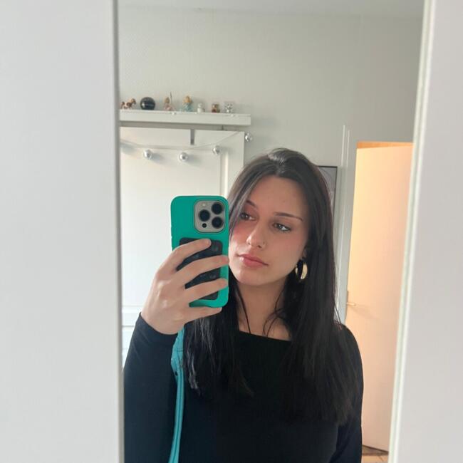 Babysitter in Lille: Laura