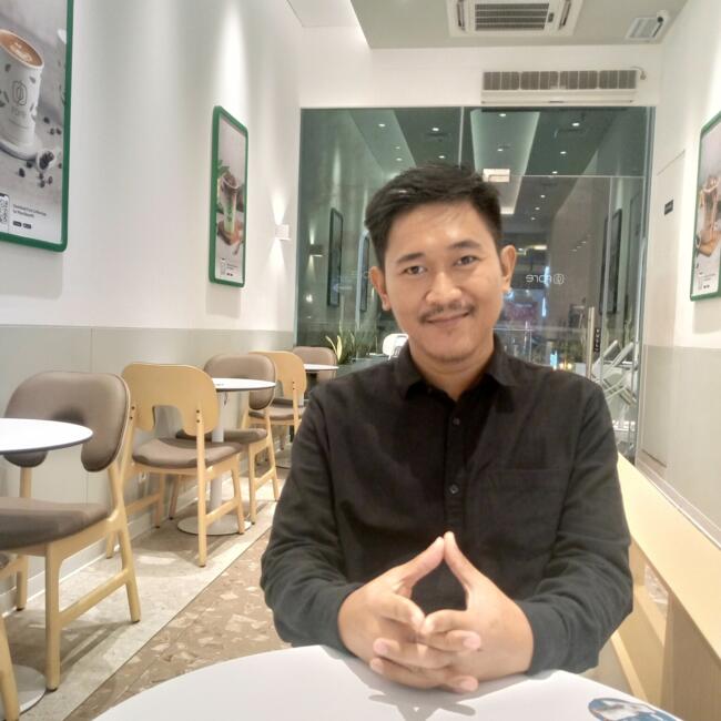 Lowongan pekerjaan babysitting di Jakarta: Risky