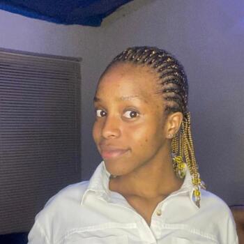 Babysitter Roodepoort: Oratile Zulu