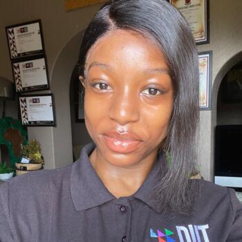 Babysitter in Germiston: Kelisha