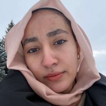 Babysitter in Hamilton: Rawan