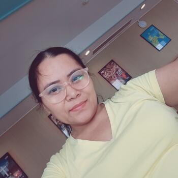 Nanny in Manila: Lily