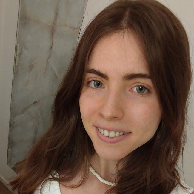 Babysitter in Madrid: Mariana