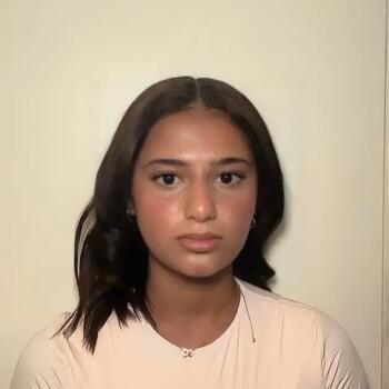 Babysitter Hanau: Nour