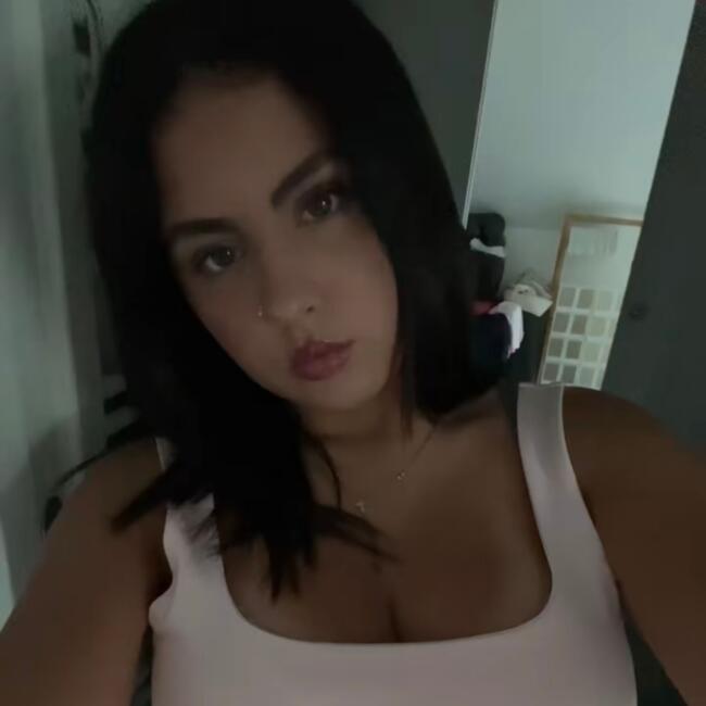 Babysitter in Coltainville: Soueila