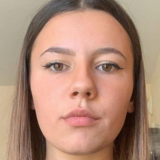 Babysitter in Rueil-Malmaison: Chloe