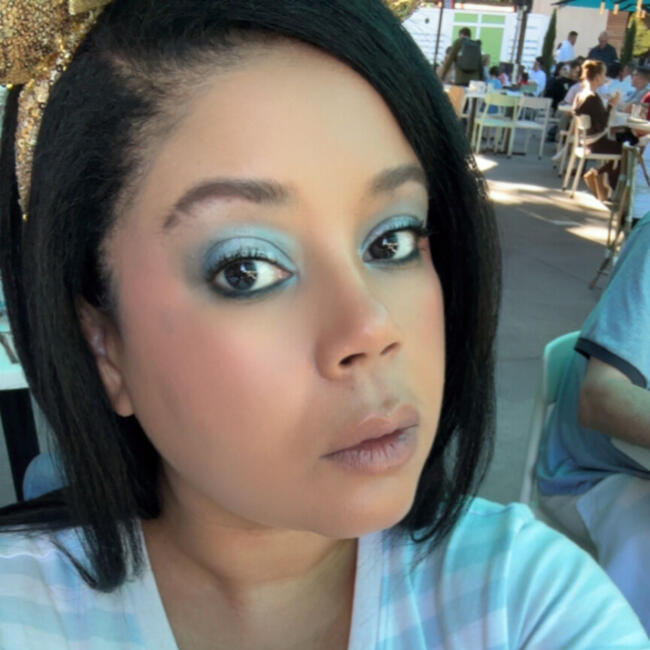 Babysitting job in Los Angeles: Pamala