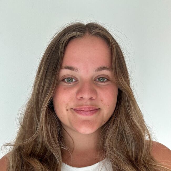 Babysitter in Grenoble: Julie