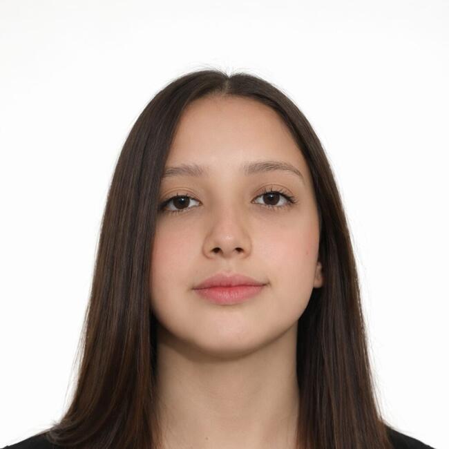 Babysitter in Fernando de la Mora: Ruth