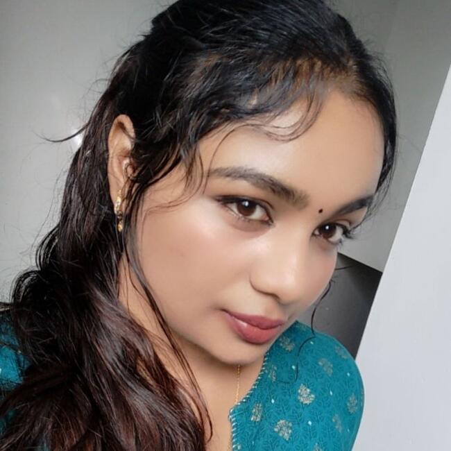 Babysitter in Hamilton: Dhanura