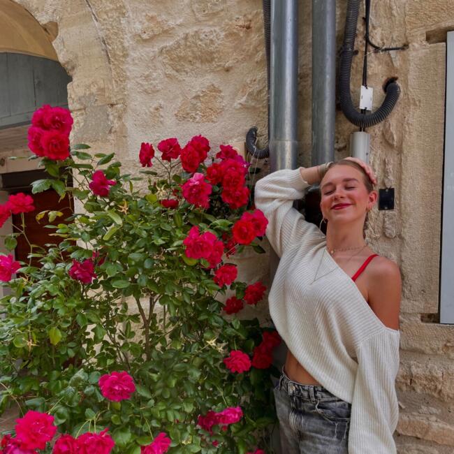 Babysitter in Valréas: Alyssa