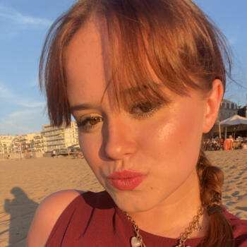 Babysitter in La Membrolle-sur-Choisille: Eva