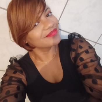 Babá Embu das Artes: Renata