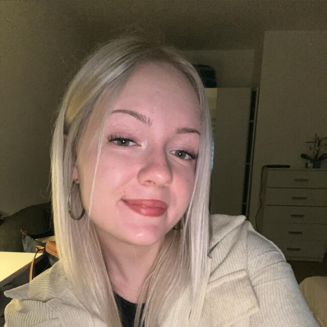 Varuška v Kidričevo: Tia