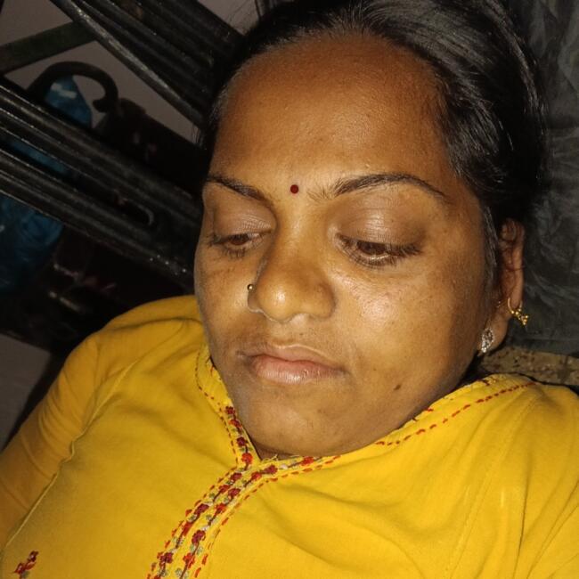 पुणे में बेबीसिटर: Anita