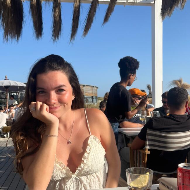 Babysitter in Aveiro: Ines
