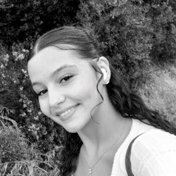 Ama em Rio de Mouro: Clara