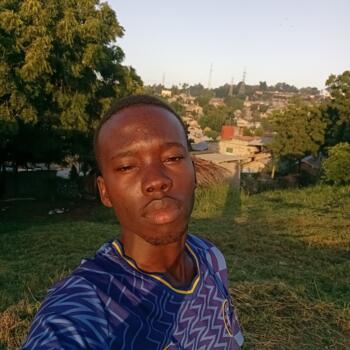 Babysitter in Mombasa: Linus