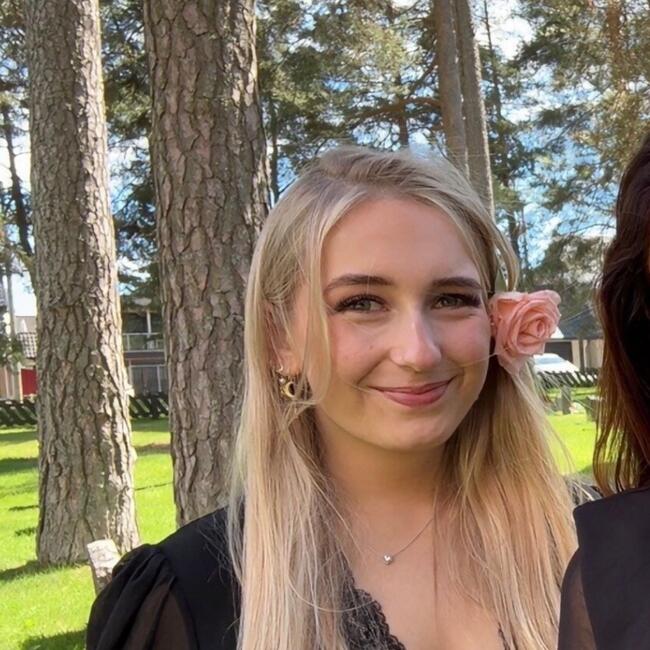 Barnevakt i Skien: Sara