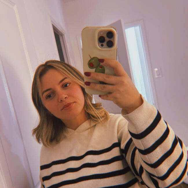 Babysitting job in Toronto: Leticia