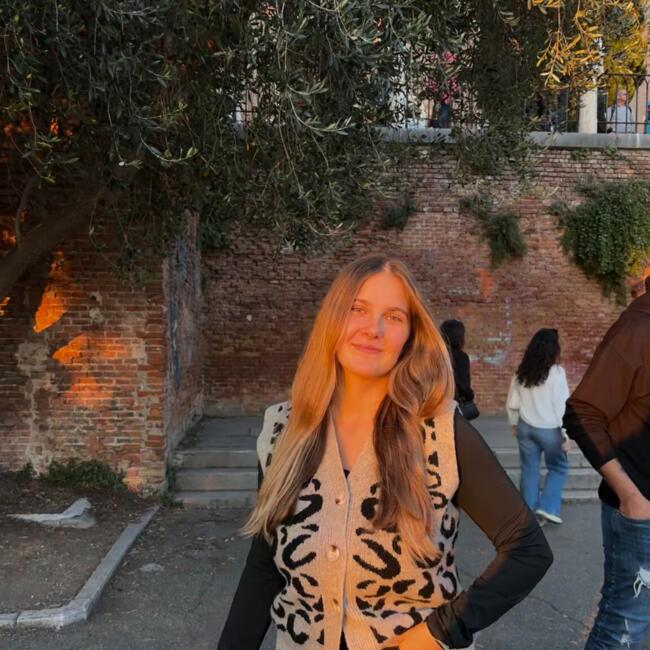 Babysitter in Verona: Desi