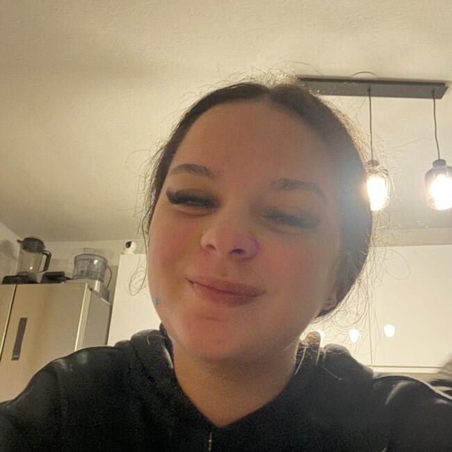 Babysitter in Fréjus: Kelya