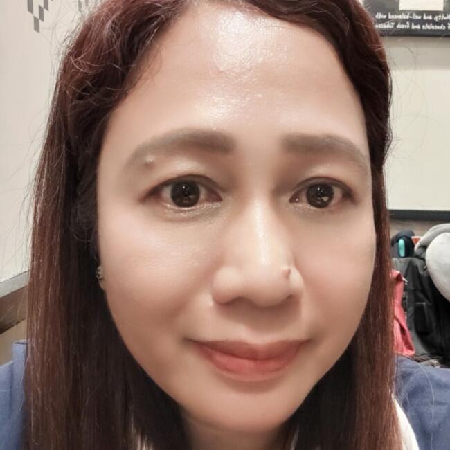 Babysitter in Hamilton: Leila