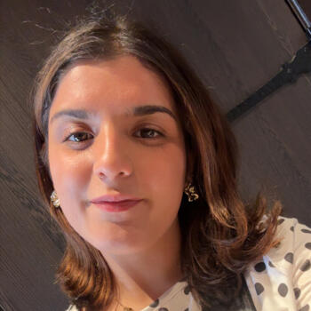 Babysitter Uden: Sezen