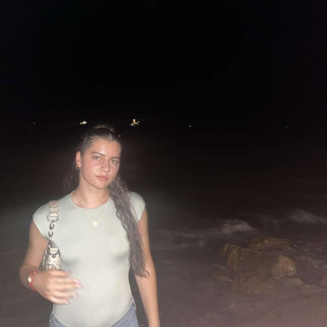 Babysitter in Marolles-en-Hurepoix: Paola