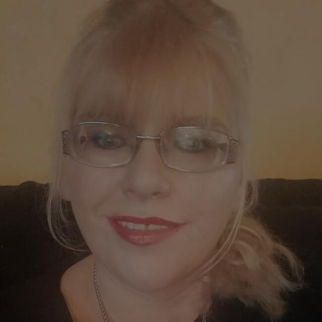 Babysitter in Dunedin: Connie