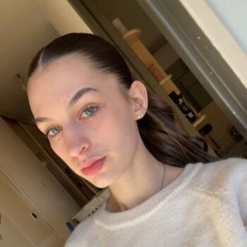 Babysitter in Jargeau: Loriane