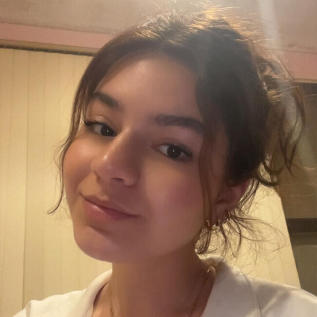 Babysitter in Sydney: Emily