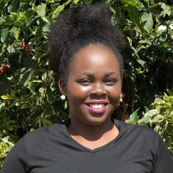 Babysitter Doha: Pauline