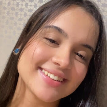Babysitter in Lauro de Freitas: Clara