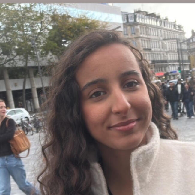 Babysitter in Saint-Quentin: Sofia