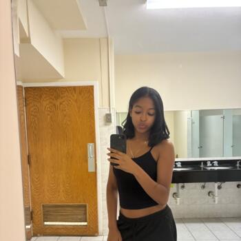 Babysitter Passaic: Kiara