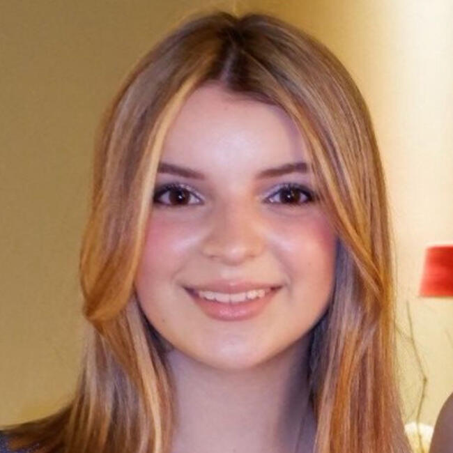 Babysitter in Faro: Carolina