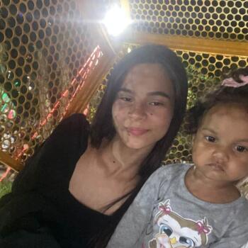 Emprego de babá em Criciúma: emprego de babá Kauane