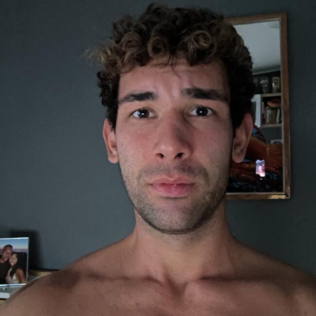 Babysitter in Porirua: Morris