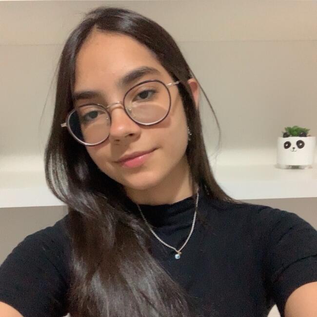 Babá em Goiânia: Anna Clara Ramos