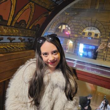 Babysitter Budapest: Viktória